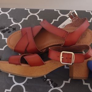 Time and tru open toe sandals
